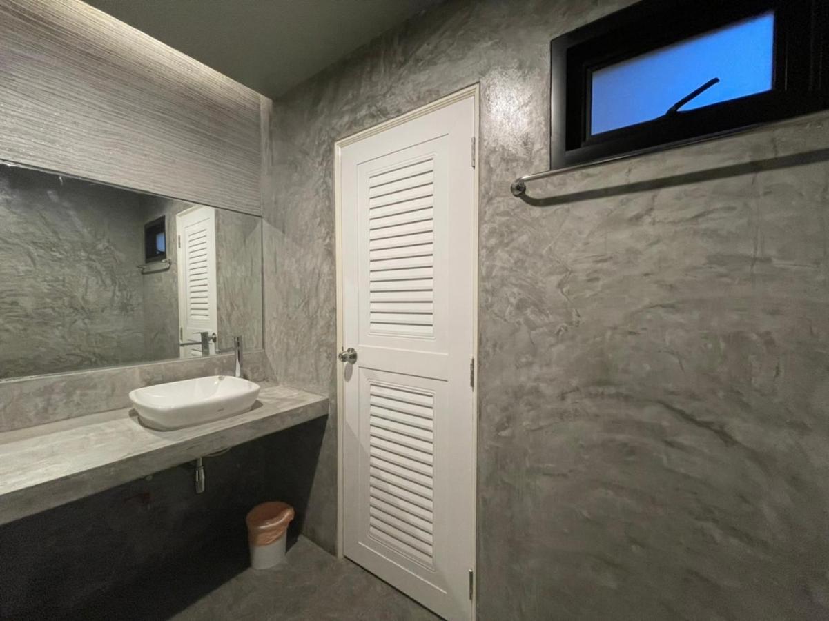 Loft Space Hotel Ranong Luaran gambar